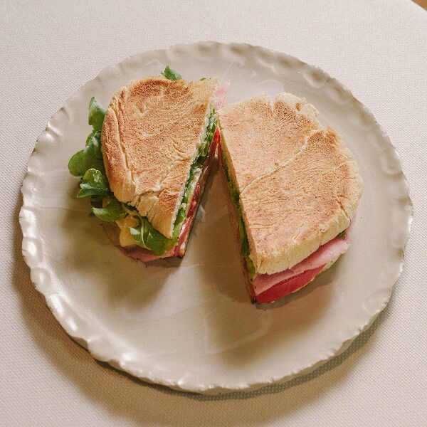 TRAGABUCHES FT. GLOW - Beauty Experience